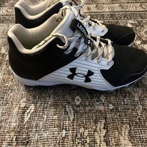 Under Armour men’s soft rubber cleats